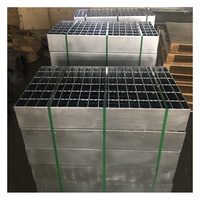 Grilles en acier galvanisé à dents standard, poids au mètre carré