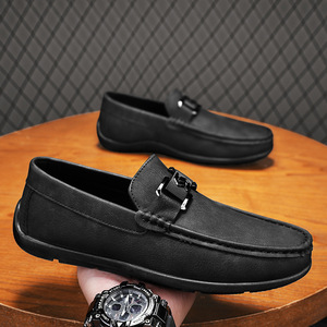 Mocassins pour hommes à bout rond, en PU, semelle en caoutchouc, doublure en peluche, motif uni, toutes saisons, tendance - Product Image 2