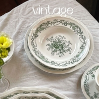 Service de table en céramique vert olive gaufré à motif floral, durable, écologique et de qualité alimentaire, style contemporain français – Assiette, bol, tasse, soucoupe – Coffret cadeau