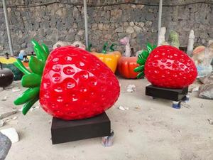 Fabriek Aangepaste Outdoor Decoratie Echte Grootte Fruit Sculptuur Gesimuleerde Aardbei Sculptuur Glasvezel Sculptuur Te Koop - Product Image 4