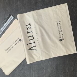 Sacs d'expédition en polyéthylène compostables personnalisés pour vêtements, chaussures, emballage d'expédition, enveloppe postale, logo personnalisé - Product Image 1