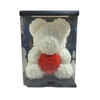 Vente en gros : Boîte cadeau Saint-Valentin chinois avec ours en roses et fleurs de savon préservées, design créatif, pour publicité commerciale