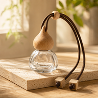 Vente en gros de flacons de parfum pour voiture vides de 8 ml, diffuseur de parfum en verre suspendu rechargeable avec bouchon en bois