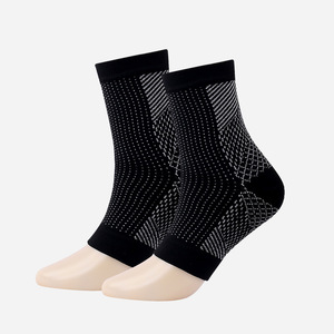Chaussettes de fasciite plantaire absorbant la sueur avec entorse du tendon à compression antidérapante - Product Image 1