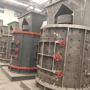 Petit concasseur à marteaux à axe vertical 15 kW 380 V/220 V pour le concassage de galets de rivière et la fabrication de sable - Product Image 6