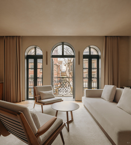 Suite d'affaires pour hôtel étoilé, ensemble de chambre à coucher en bois massif <span class=keywords><strong>avec</strong></span> lit king-size, design zoné réception/dormir/bureau, mobilier Eastmate sur mesure pour villa - Product Image 5