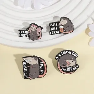 Spilla in smalto con opossum carino ma selvaggio che urla, spilla con opossum 'Trash Fairy Eat Trash Die Fast', distintivo da risvolto e colletto, gioielli e regali - Product Image 2