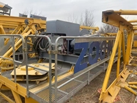 Grue à mât autoportante d'occasion, flèche de 75 m, charge maximale de 16 tonnes, modèle TC7525-16E, contrôle PLC, moment de charge élevé, pour la construction
