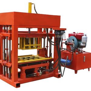 Esperienza di produzione senza soluzione di continuità con il QT4-28. Questo sistema avanzato offre <span class=keywords><strong>blocchi</strong></span> di pavimentazione e muro coerenti tutto il giorno. - Product Image 1