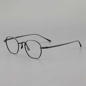 8g femmes rétro petit cadre Ultra-léger pur titane lunettes hommes lunettes cadre élégant Vintage <span class=keywords><strong>petite</strong></span> <span class=keywords><strong>taille</strong></span> optique - Product Image 4