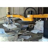 Nouveau robot automatique de déballage de sacs à cantilever avec moteur PLC pour ligne d'alimentation de poudre chimique à haute capacité et collecte des poussières
