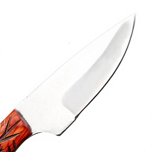 Cuchillo de caza y senderismo de acero al carbono hecho a mano, ligero, con mango de madera tallada, hoja fija de espiga completa parcialmente forjada. - Product Image 3