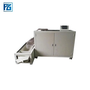 Machine d'ébavurage automatique PEGE avec séparateur de soufflage d'<span class=keywords><strong>air</strong></span> Machine d'ébavurage de garniture d'essorage pour pièces en caoutchouc - Product Image 4