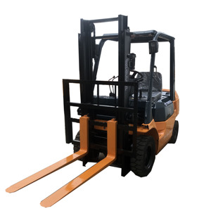 Chariot élévateur diesel d'occasion japonais, capacité 1-3t, moteur japonais, garantie 2 ans, prix abordable, engin de construction, travaux de terrassement - Product Image 1