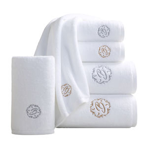 Commercio all'ingrosso di lusso personalizzato 5 stelle bianco asciugamano da bagno elegante in cotone 100% ricamo Logo <span class=keywords><strong>Set</strong></span> di <span class=keywords><strong>asciugamani</strong></span> per bagno Spa - Product Image 1