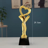 Souvenirs sportifs Cadeaux Trophée personnalisé Plaque Résine Or Argent Bronze Cristal Coeur Trophée Trophées en forme de coeur