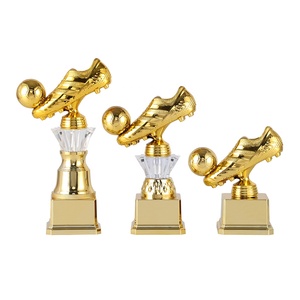 <span class=keywords><strong>Coupe</strong></span> de trophée de football personnalisée avec figurine de chaussures de foot pour la récompense <span class=keywords><strong>du</strong></span> Ballon d'Or, événements sportifs de la Ligue des Champions - Product Image 1