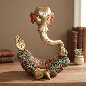 Idole traditionnelle en laiton de Ganesh Bhagwan avec tronc, pour Diwali, artisanale, avec design de tronc - Product Image 6