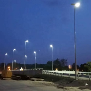 ไฟถนนโซลาร์เซลล์แบบออลอินวันคุณภาพสูง 60W 80W โมโนคริสตัลไลน์ซิลิคอน LED สำหรับภายนอกอาคาร กันน้ำ IP65 - Product Image 3