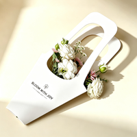Panier en papier à fleurs avec poignée portable, sac d'emballage floral imprimé sur mesure pour l'emballage de bouquets, arrangement de cadeaux