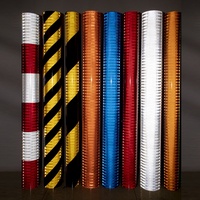 Feuille rétroréfléchissante microprismatique sergé noir-jaune Lianxing de qualité supérieure, motif chevron, pour signalisation de danger routier