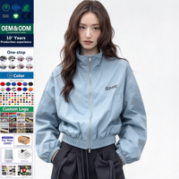 Veste coupe-vent courte personnalisée avec logo, col montant, fermeture éclair intégrale, poignets et ourlet élastiques, manches bouffantes surdimensionnées, légère et décontractée