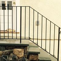 Fabricant de rampes de balcon en fer galvanisé à économie d'énergie, rampes d'escalier en fer noir, vente chaude, rampes d'escalier en fer forgé pour l'extérieur