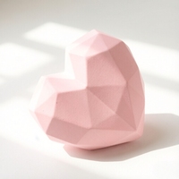 Vente en gros de pince pour bouche d'aération de voiture en céramique parfumée en forme de coeur désodorisant diffuseur d'huiles essentielles de parfum d'arôme de maison en porcelaine
