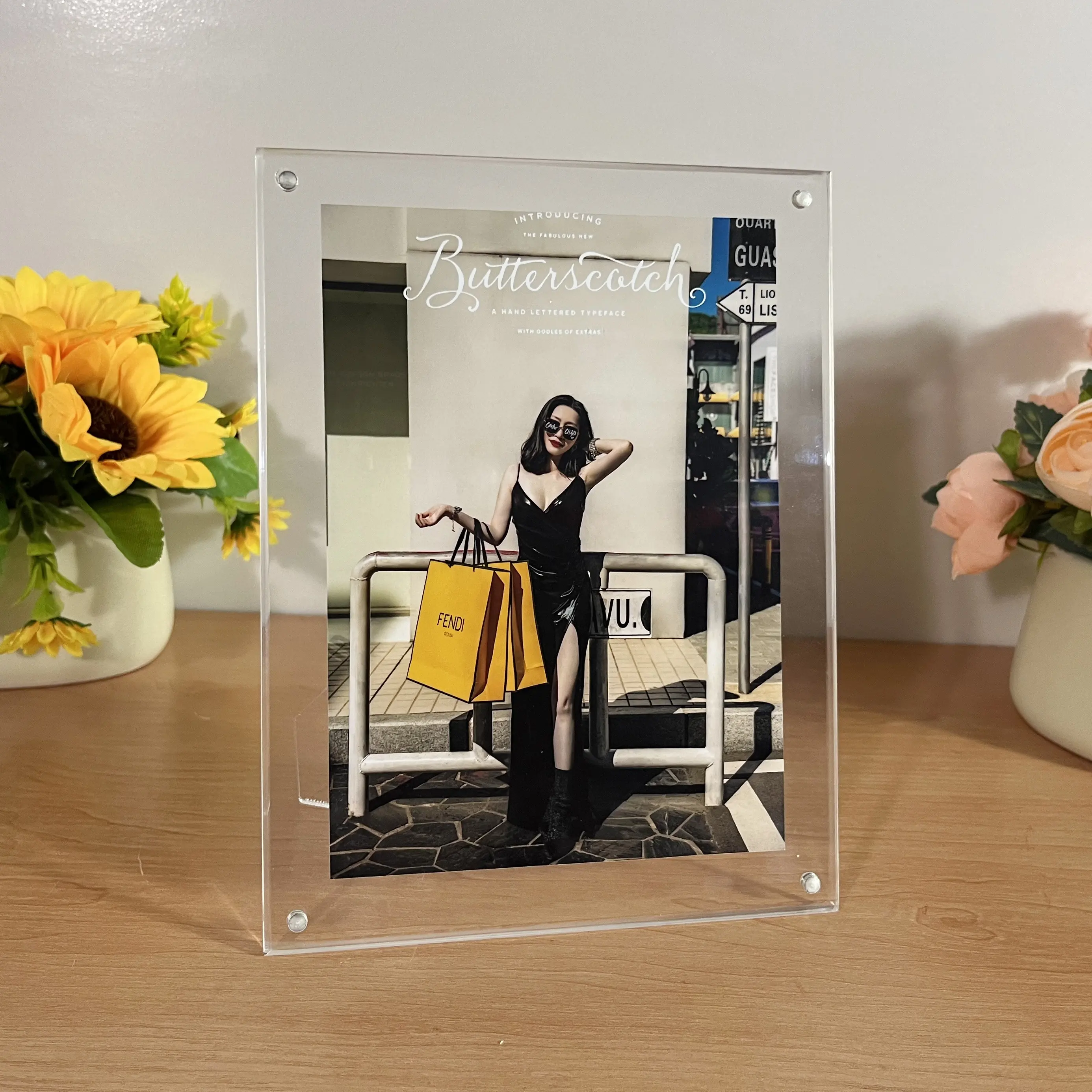 Transparent Custom Sized Display Acrylic Picture Frame 6*8 5*7 4*6 A4 Clear Wholesale Magnetic Acrylic Photo Frame With Stand