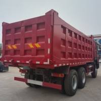 Ventes transfrontalières de camions à benne basculante HOWO de haute qualité de 8.5 mètres Camions à benne basculante à huit basculants arrière de 9.6 mètres Camions à benne basculante HOWO 6*4
