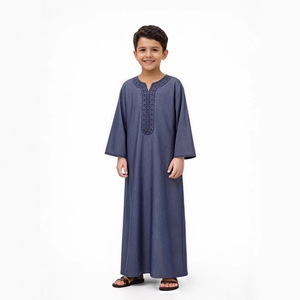 Nouvelle Collection 2026 : Vêtements Islamiques Enfant en Gros - Jubba Thobe Brodé pour Garçon, Robes Musulmanes Kaftan, Style Ethnique Dubaï, Manches Courtes <span class=keywords><strong>D</strong></span>écontractées - Product Image 3