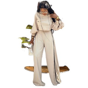 Elegante Completo Autunnale da Donna 2 Pezzi: Top Oversize a Collo Alto e Maniche Lunghe con Pantaloncini Tinta Unita, Set Casual - Product Image 1