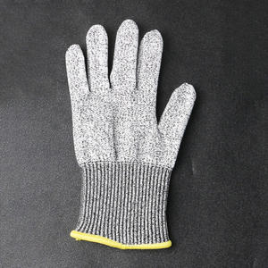 قفازات أمان مقاومة للقطع للأطفال والكبار من المستوى 5 ، قفازات حماية للعمل مضادة للقطع للحماية من العمل لحماية اليد - Product Image 1