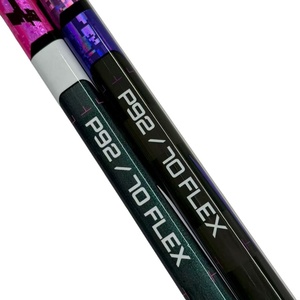 Palos de <span class=keywords><strong>hockey</strong></span> sobre hielo de <span class=keywords><strong>fibra</strong></span> de carbono de alta calidad con logotipo personalizado, punto de flexión bajo. - Product Image 6