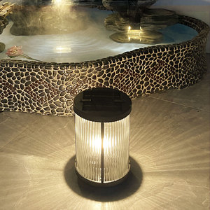 Borne lumineuse LED portable IP65 avec contrôle d'application et CRI élevé 95 pour les décorations d'éclairage de paysage de pelouse de chemin de jardin extérieur - Product Image 4