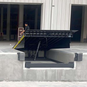 Mechanical Dock Leveler 15T Heavy Duty Spring Lift Q235 Steel Deck 2000x2500mm Table Berlapis Bubuk Anti Korosi - Product Image 4