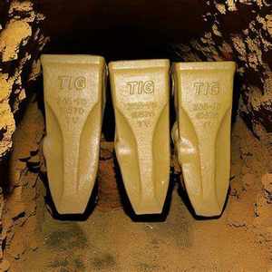 ฟันบุ้งกี๋รถขุด PC200 E330C สำหรับบุ้งกี๋รุ่นใหม่ ขายตรงจากโรงงานจีน - Product Image 1