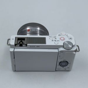 中古のソニーZV-E10、16-50mmレンズ付きミラーレスカメラ、手頃な価格の<span class=keywords><strong>4K</strong></span>コンテンツ制作カメラ - Product Image 3