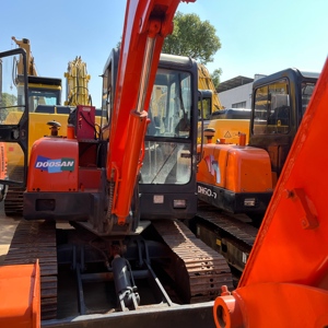 Excavadora Mini Doosan DH55 de Corea, 90% Nueva, 5.5 Toneladas, con Gran Fuerza de Excavación, Usada, Modelo DH55-V, con Inspección por Video - Product Image 3