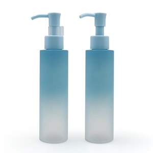 Bouteille en plastique PET mate dégradée bleu et blanc personnalisée de 80 ml à 180 ml avec anneau de verrouillage et pompe bleue pour maquillage, huile, lotion, <span class=keywords><strong>shampoing</strong></span> - Product Image 1