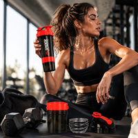 Bouteille shaker protéinée 500 ml 3 couches multicolores avec compartiment à poudre et pilulier, sans BPA, couvercle à clapet, logo personnalisé, cadeau idéal pour la gym