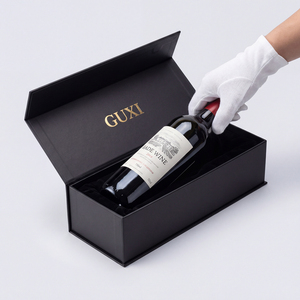 Caja de Regalo Magnética Portátil de Lujo en <span class=keywords><strong>Negro</strong></span> para Botellas de Vino y <span class=keywords><strong>Vodka</strong></span>, con Laminado Mate y Forro de Esponja - Product Image 1