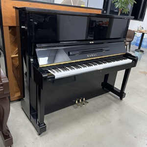 Piano acoustique d'occasion Kawai KS2F avec marteaux à noyau rouge améliorés, accordage stable pour les étudiants et les musiciens professionnels - Product Image 1