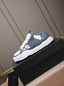 2026 Baskets de luxe haut de gamme pour hommes, personnalisables, décontractées, classiques, sportives, en denim noir, tendance, légères et mode, vente en gros - Product Image 4