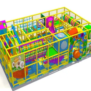 Adapté aux besoins du client d'intérieur enfants labyrinthe aire de jeux souple enfant en bas âge jungle gym