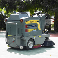 Balayeuse autoportée électrique 48V à batterie, nettoyeur industriel avec réservoir d'eau de 60L, contrôle de la poussière