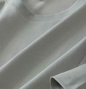 เสื้อยืดผู้ชาย OEM ODM สกรีนโลโก้ได้ ผลิตตามแบบที่ต้องการ ผ้าสแปนเด็กซ์ผสม ระบายอากาศได้ดี สไตล์ลำลองธุรกิจ คุณภาพสูง ขายส่ง - Product Image 3