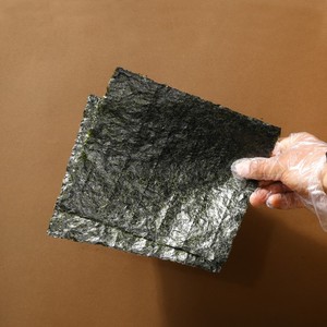 Feuilles de Nori pour <span class=keywords><strong>Sushi</strong></span>, Algues Grillées, Cuisine Japonaise, Nori Yaki pour <span class=keywords><strong>Sushi</strong></span>, 50 Feuilles, Séchées, Vente en Gros Directe Usine - Product Image 3