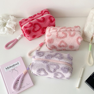 Sac de maquillage en peluche de grande capacité en gros, sac de rangement portable pour étudiants, doux - Product Image 1