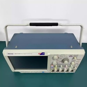 Osciloscopio Portátil de Doble Canal de Alta Precisión Rohde & Schwarz RTH1002 con 1 Año de Garantía - Product Image 2